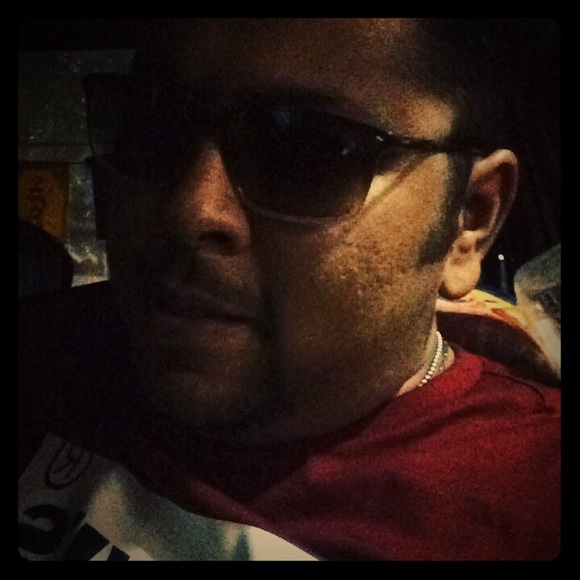 Meet your Posher, GC - Picture 1 of 1